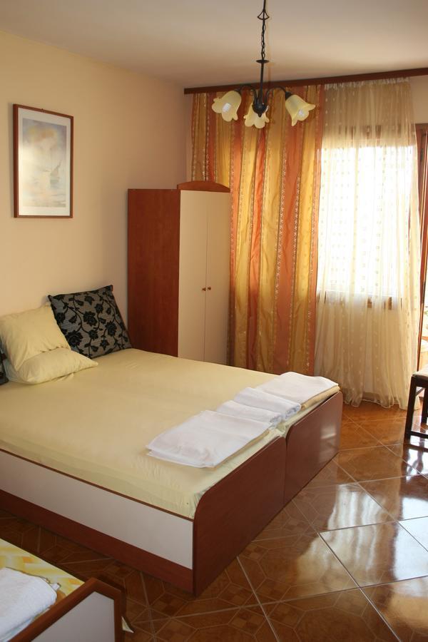 Homestay Kostadinov Pomorie Exterior foto